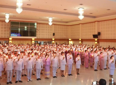 นำวางพานพุ่มและจุดเทียนถวายพระพรชัยมงคล เฉลิมพระเกียรติ พารามิเตอร์รูปภาพ 9
