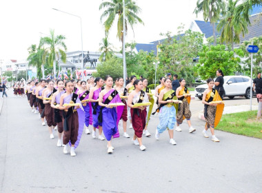 ร่วมอัญเชิญพระประทีปพระราชทานพระบาทสมเด็จพระเจ้าอยู่หัวฯ พารามิเตอร์รูปภาพ 7